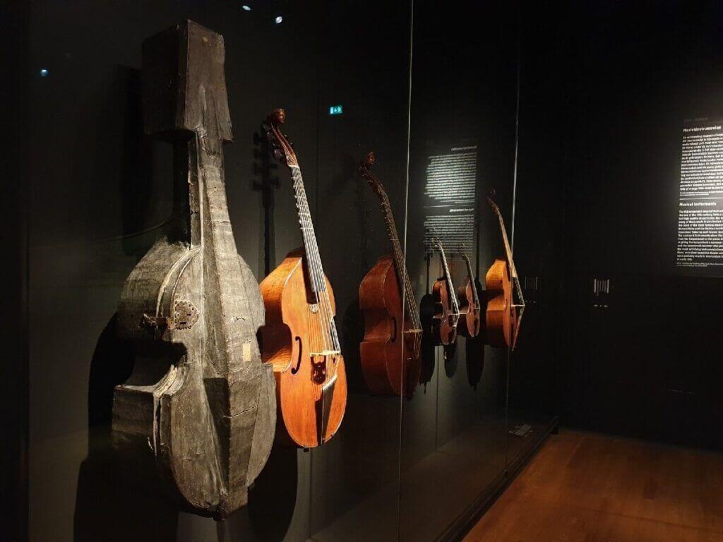More vintage guitars at Rijksmuseum