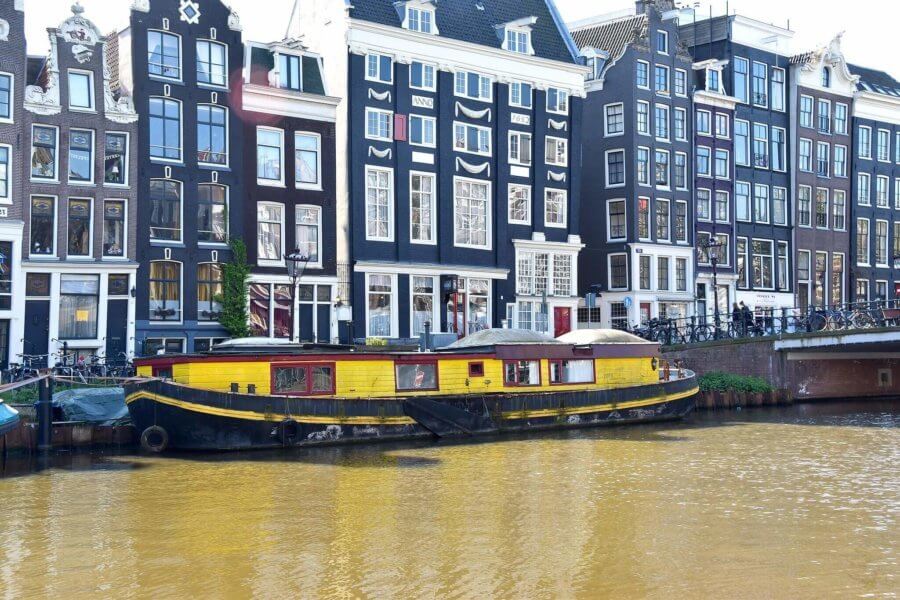 Houseboats in Amsterdam - Thingstodoinamsterdam