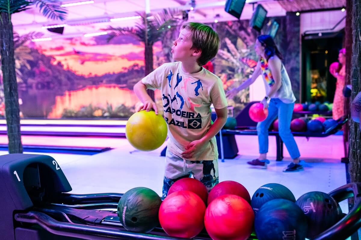 Aloha bowling for young and old Aloha bowling for young and old