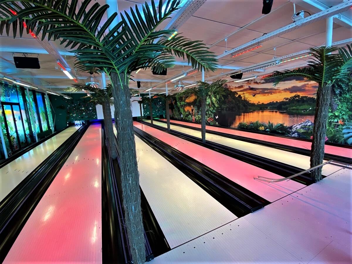 Aloha hawaiian style bowling lanes Aloha hawaiian style bowling lanes