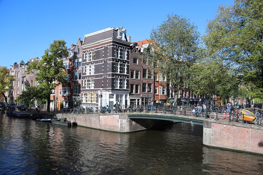 amsterdam spring