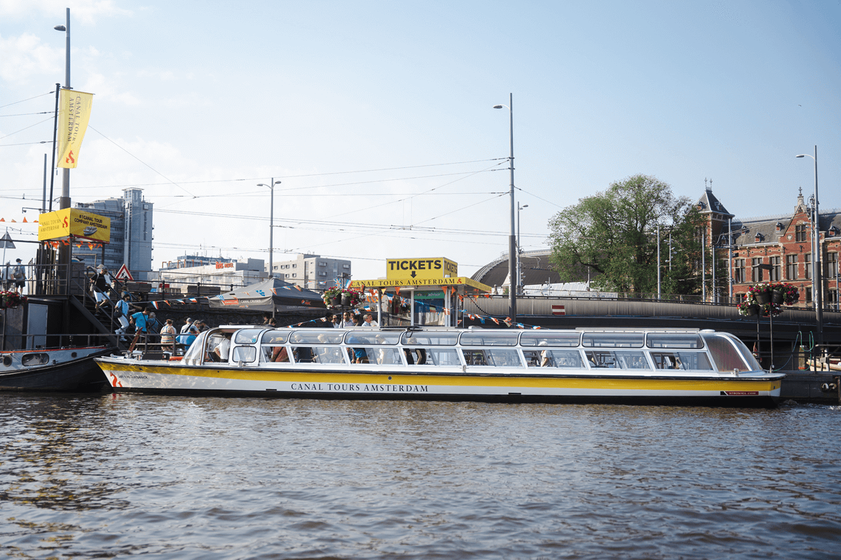 Canal Tours Amsterdam location Centraal Station