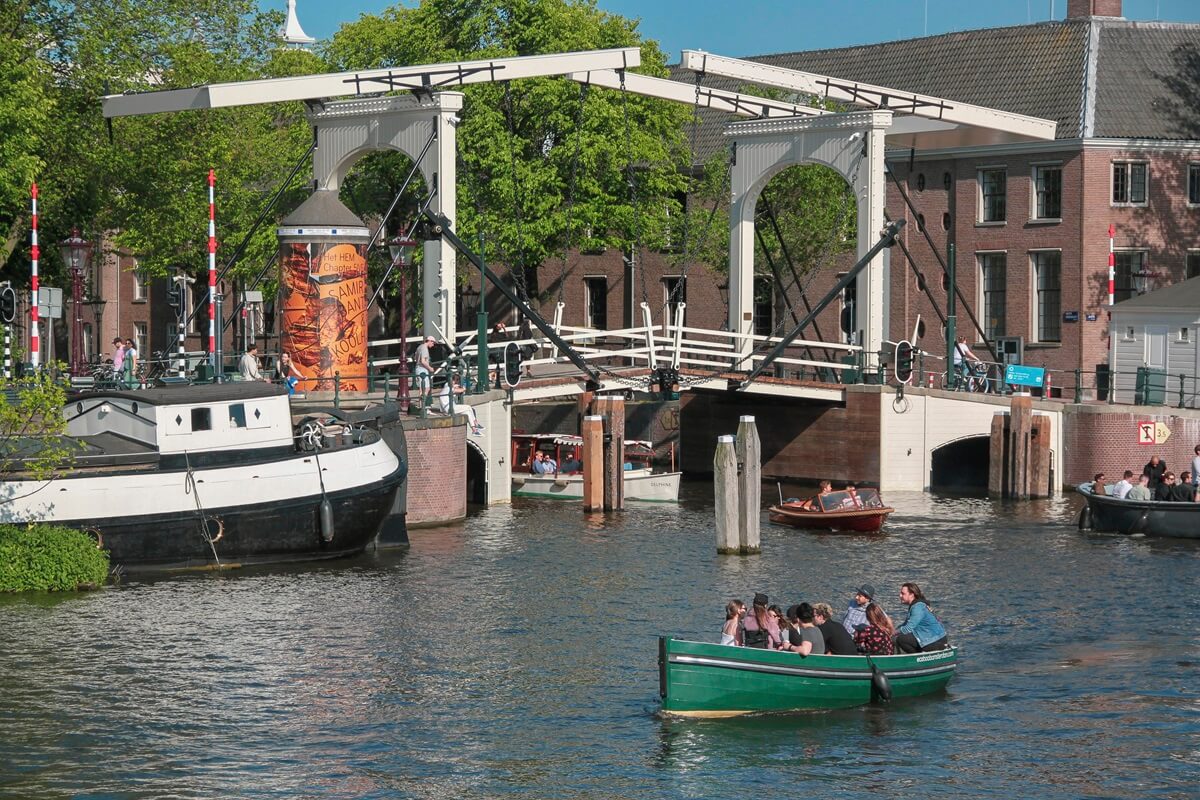 Eco Boats - boat rental - 2 - boat sailing pas