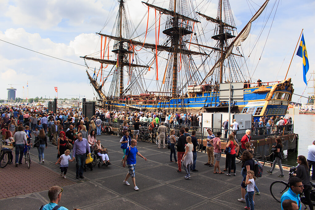 SAIL Amsterdam 2015 - Crowds - H Bos Flickr