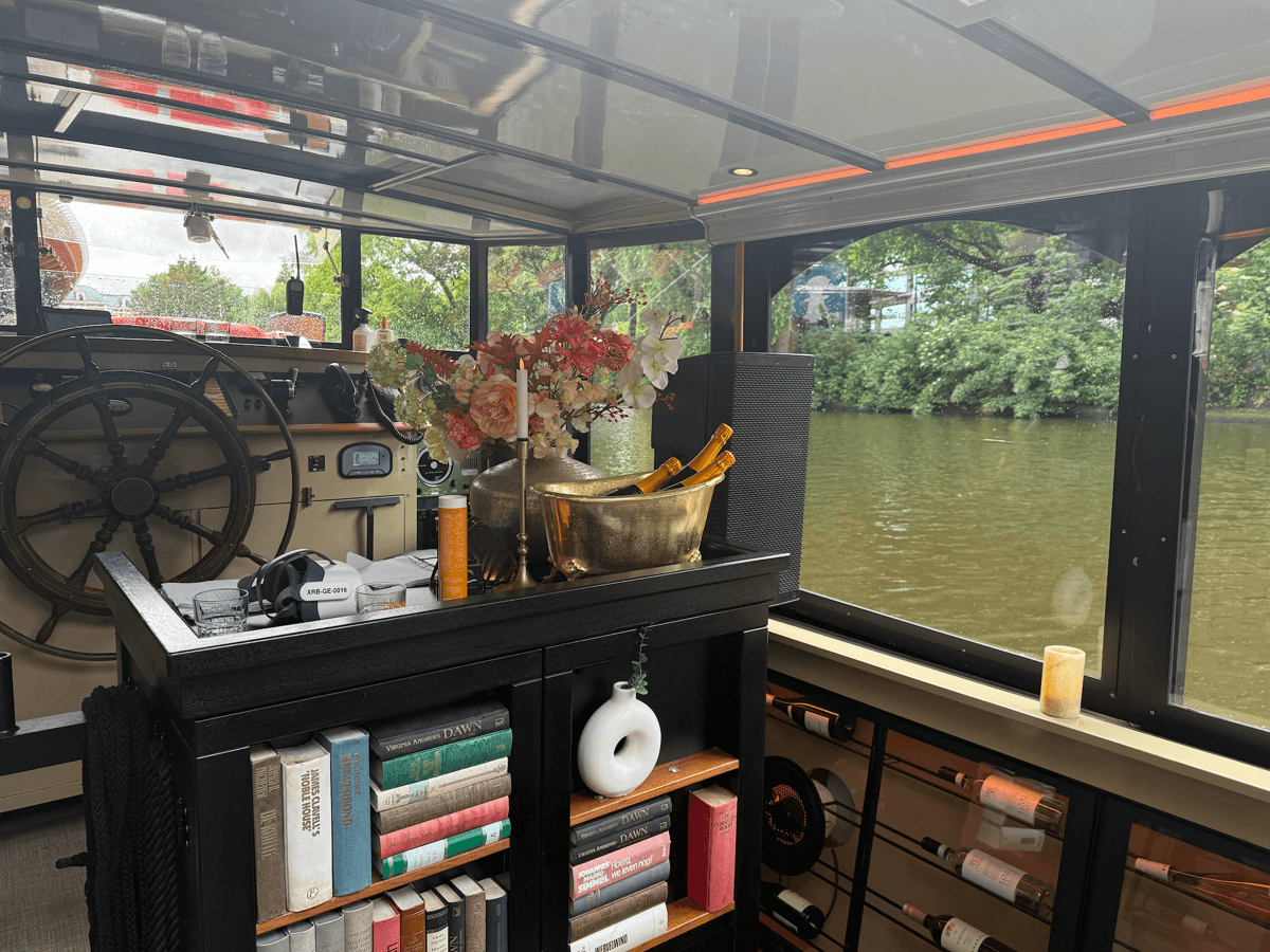 VR boat ride Amsterdam