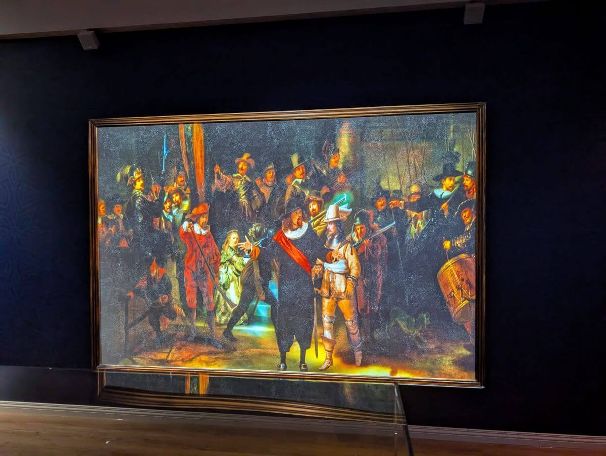 ¡La sala de la Edad de Oro, con la nachtwacht! ¡La sala de la Edad de Oro, con la nachtwacht!